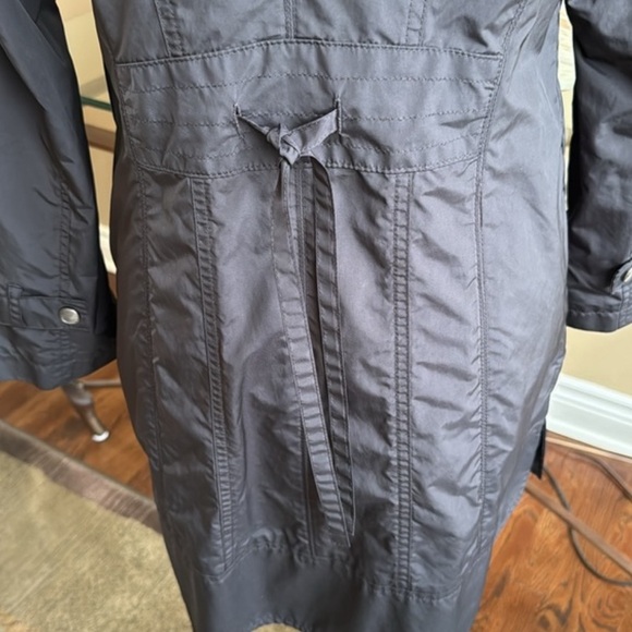 COLE HAAN BLACK LIGHTWEIGHT ALL WEATHER COAT W/HOOD - Picture 7 of 16